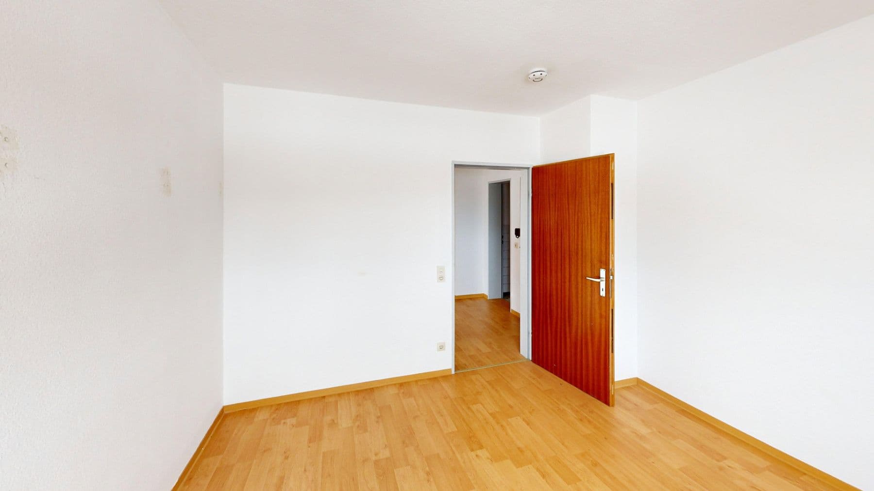 Prenájom bytu 3-izbový 98 m², Böblingen, Bádensko-Wurttembersko Prenájom bytu 3-izbový 98 m², Böblingen, Bádensko-Wurttembersko