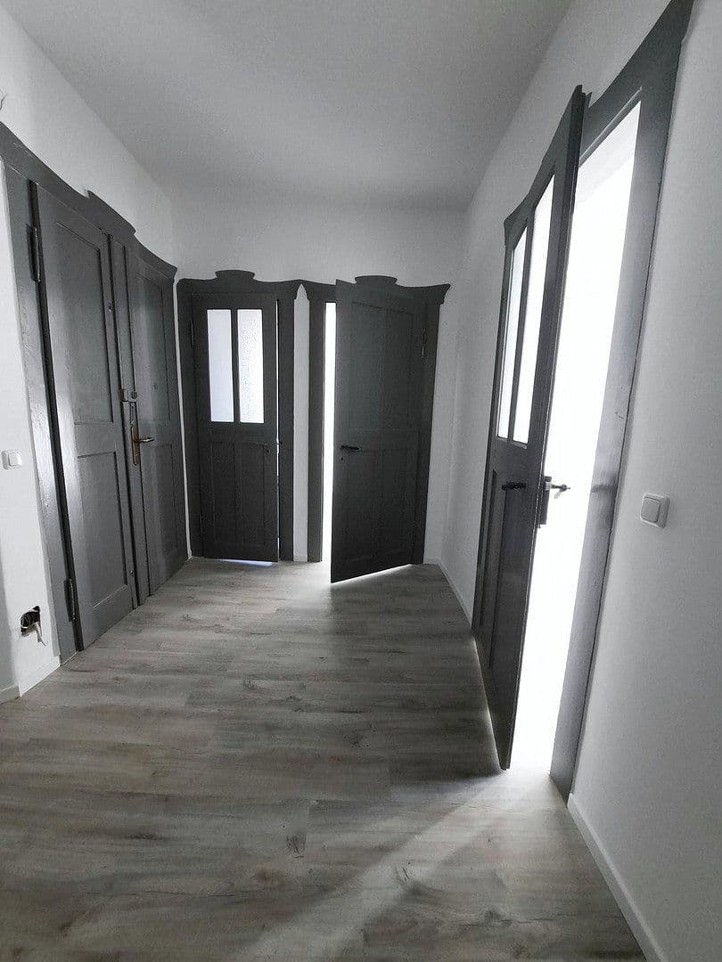 Prenájom bytu 3-izbový 76 m², Dresden, Sasko Prenájom bytu 3-izbový 76 m², Dresden, Sasko