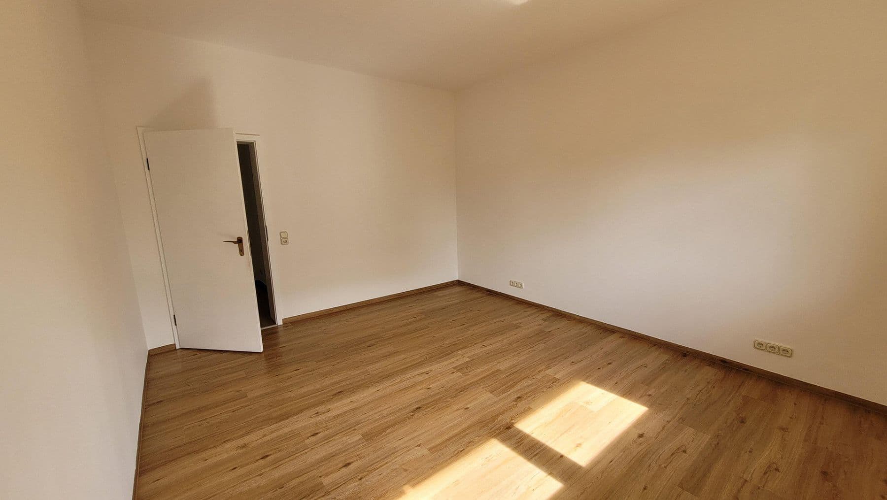 Prenájom bytu 3-izbový 91 m², Lichtenfels, Bavorsko Prenájom bytu 3-izbový 91 m², Lichtenfels, Bavorsko