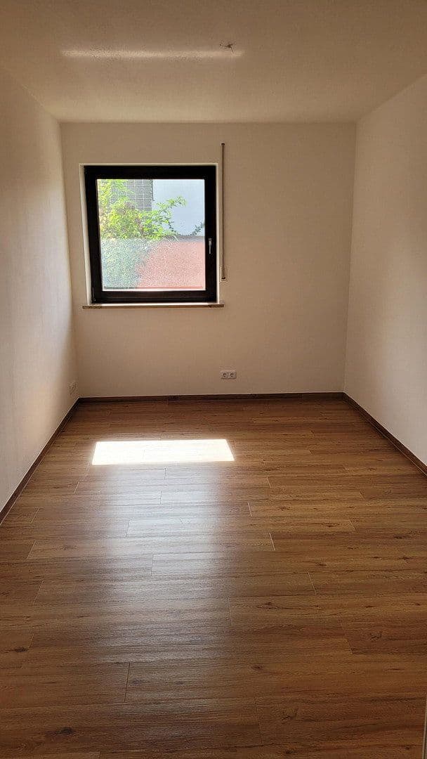 Prenájom bytu 3-izbový 91 m², Lichtenfels, Bavorsko Prenájom bytu 3-izbový 91 m², Lichtenfels, Bavorsko