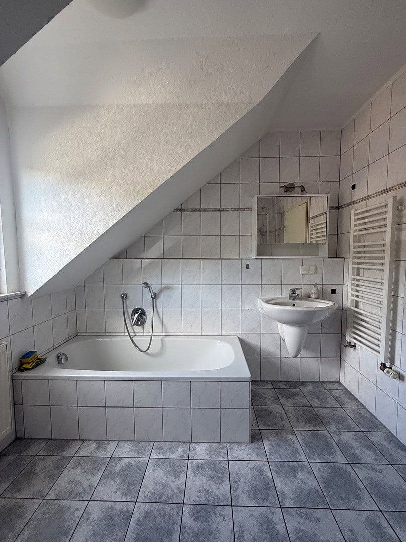 Prenájom bytu 3-izbový 95 m², Stadelmannstraße 31, Lohr am Main, Bavorsko Prenájom bytu 3-izbový 95 m², Stadelmannstraße 31, Lohr am Main, Bavorsko