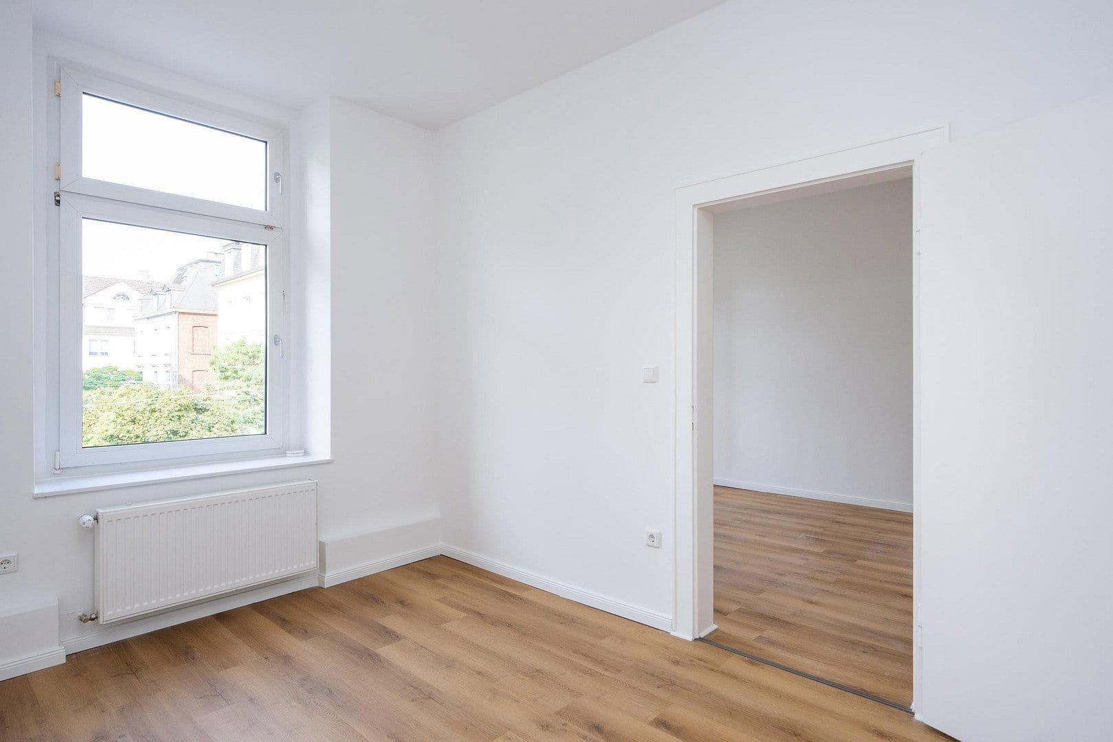 Prenájom bytu 3-izbový 71 m², Jungstraße 10, Wuppertal, Severné Porýnie - Westfálsko Prenájom bytu 3-izbový 71 m², Jungstraße 10, Wuppertal, Severné Porýnie - Westfálsko