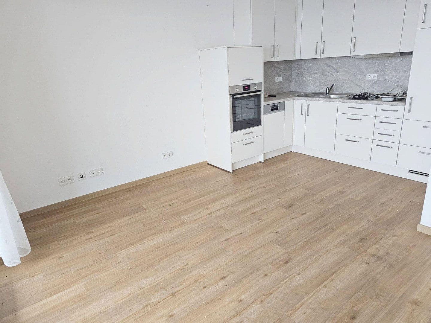 Prenájom bytu 2-izbový 47 m², Tamm, Bádensko-Wurttembersko Prenájom bytu 2-izbový 47 m², Tamm, Bádensko-Wurttembersko