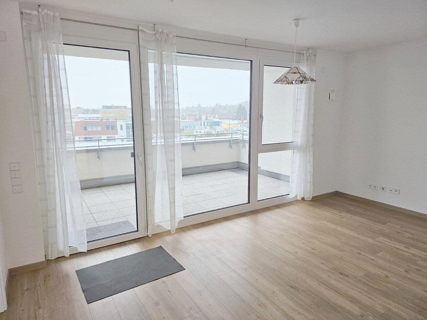 Prenájom bytu 2-izbový 47 m², Tamm, Bádensko-Wurttembersko Prenájom bytu 2-izbový 47 m², Tamm, Bádensko-Wurttembersko