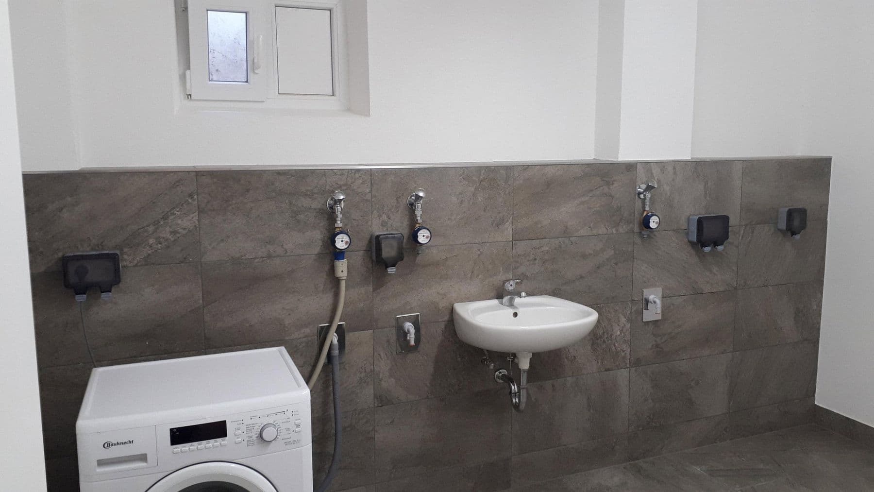 Predaj domu 177 m², pozemok 600 m², In den Birken 13, Oberotterbach, Porýnie-Falcko Predaj domu 177 m², pozemok 600 m², In den Birken 13, Oberotterbach, Porýnie-Falcko