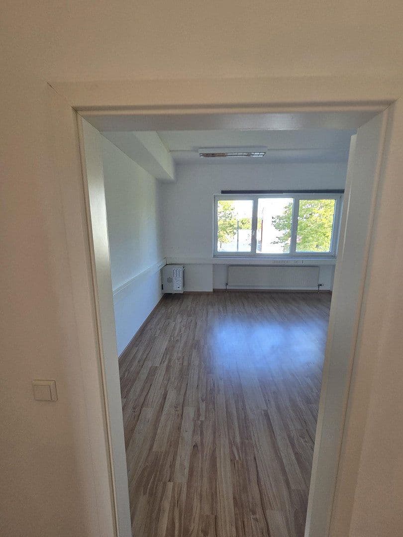 Prenájom kancelárie 187 m², Würzburg, Bavorsko Prenájom kancelárie 187 m², Würzburg, Bavorsko
