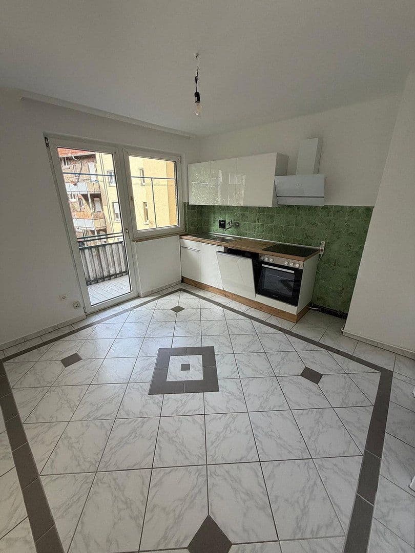 Prenájom bytu 2-izbový 64 m², Mannheim, Bádensko-Wurttembersko Prenájom bytu 2-izbový 64 m², Mannheim, Bádensko-Wurttembersko