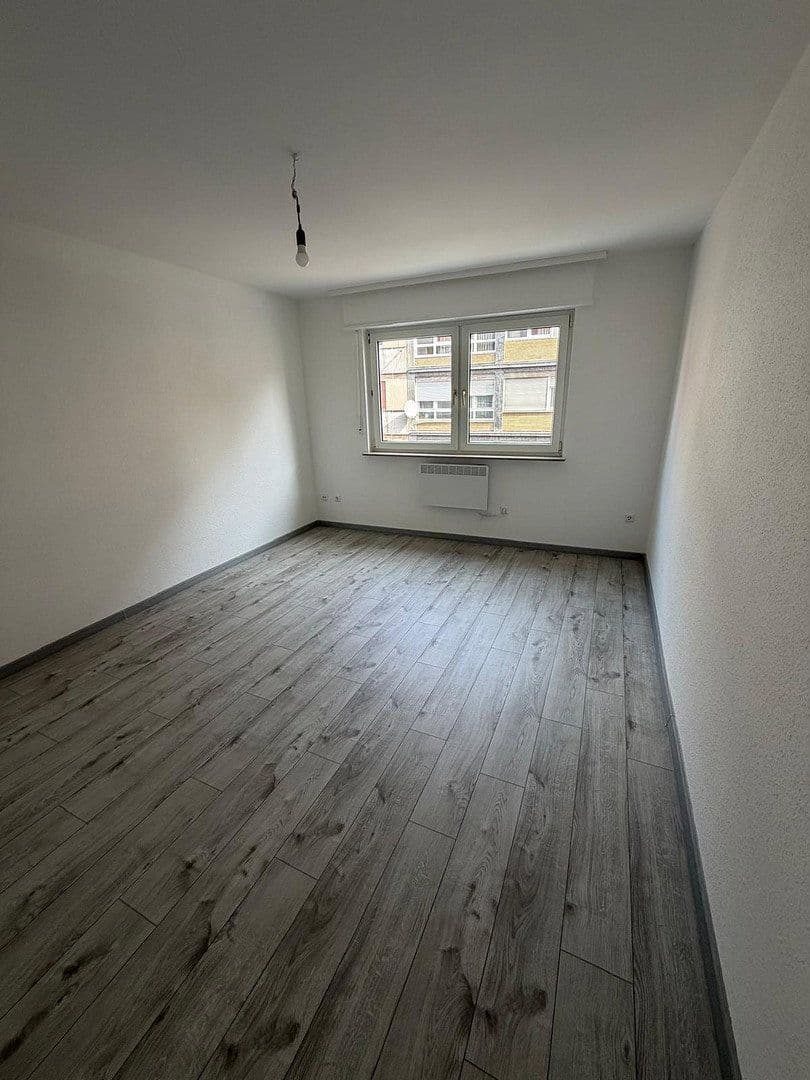 Prenájom bytu 2-izbový 64 m², Mannheim, Bádensko-Wurttembersko Prenájom bytu 2-izbový 64 m², Mannheim, Bádensko-Wurttembersko