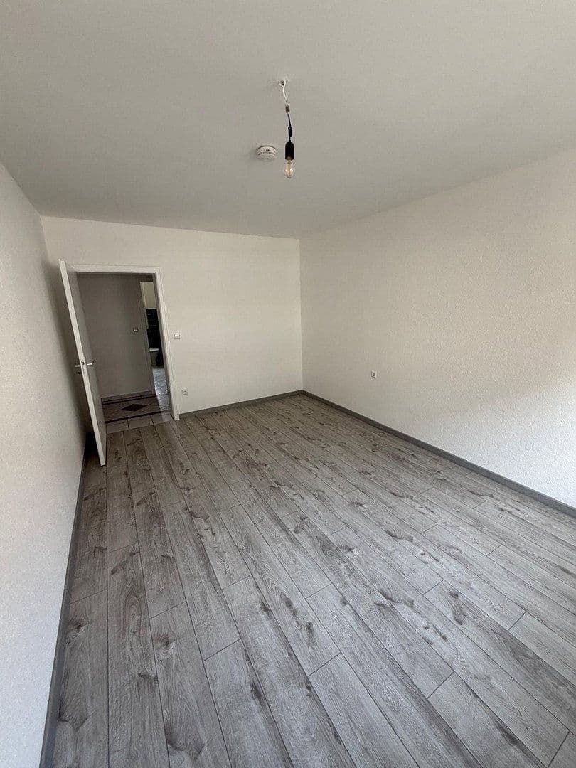 Prenájom bytu 2-izbový 64 m², Mannheim, Bádensko-Wurttembersko Prenájom bytu 2-izbový 64 m², Mannheim, Bádensko-Wurttembersko