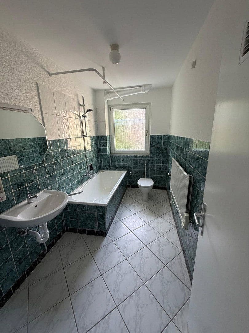 Prenájom bytu 2-izbový 64 m², Mannheim, Bádensko-Wurttembersko Prenájom bytu 2-izbový 64 m², Mannheim, Bádensko-Wurttembersko