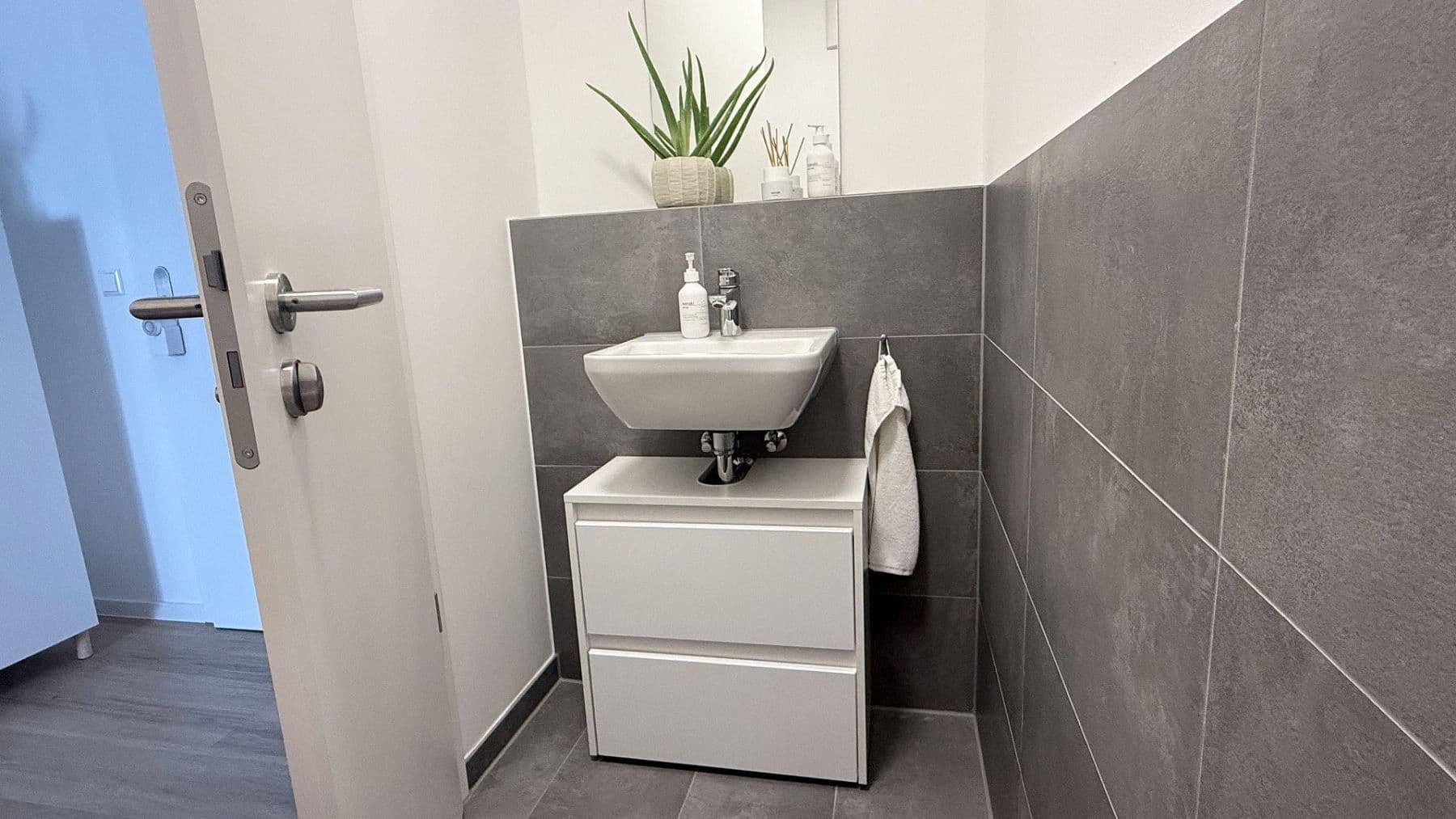 Prenájom bytu 3-izbový 86 m², Möckmühl, Bádensko-Wurttembersko Prenájom bytu 3-izbový 86 m², Möckmühl, Bádensko-Wurttembersko