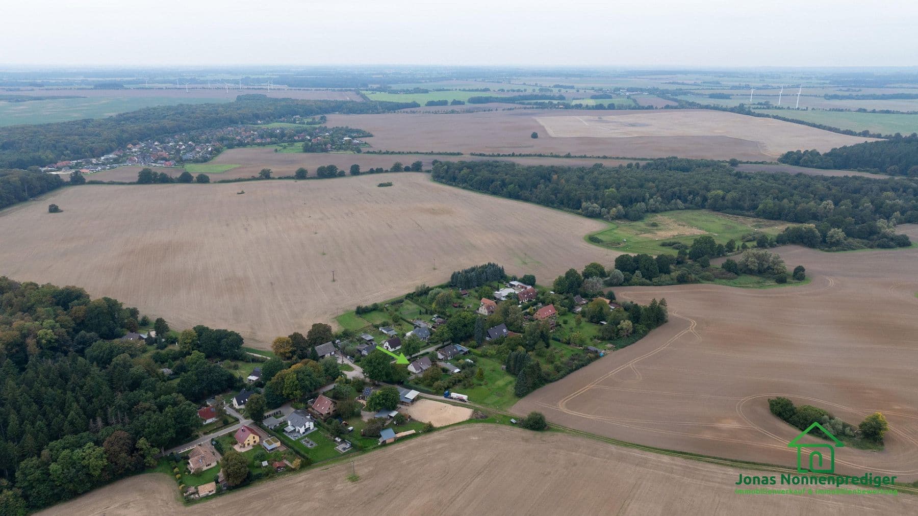 Predaj domu 135 m², pozemok 2.847 m², Trebbower Straße 8, Schwerin, Meklenbursko-Predpomoransko Predaj domu 135 m², pozemok 2.847 m², Trebbower Straße 8, Schwerin, Meklenbursko-Predpomoransko