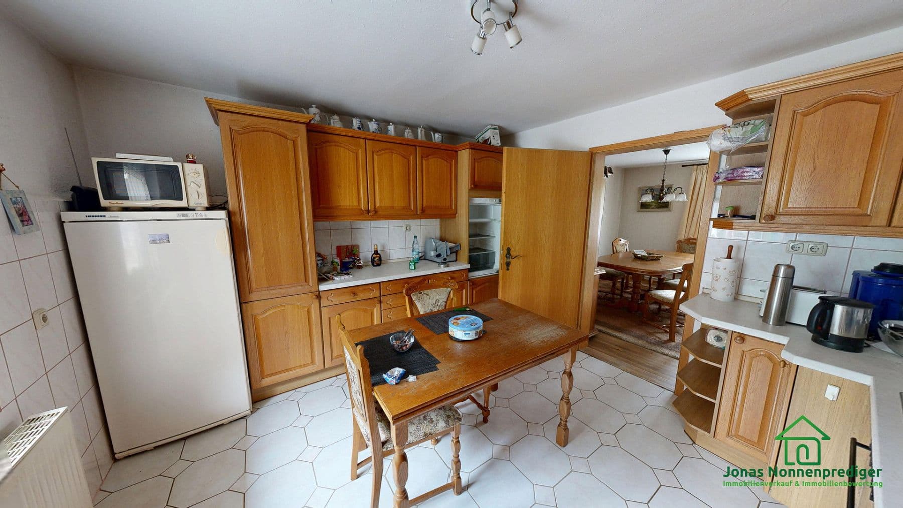 Predaj domu 135 m², pozemok 2.847 m², Trebbower Straße 8, Schwerin, Meklenbursko-Predpomoransko Predaj domu 135 m², pozemok 2.847 m², Trebbower Straße 8, Schwerin, Meklenbursko-Predpomoransko