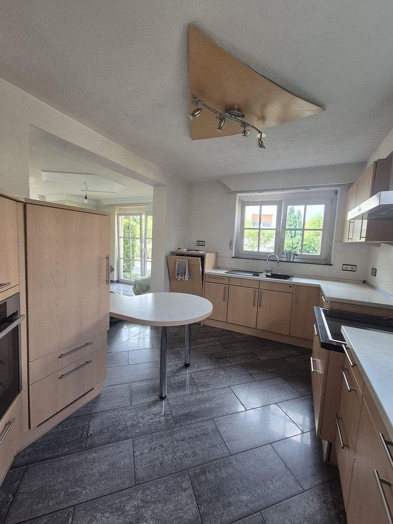 Predaj domu 160 m², pozemok 394 m², Alte Steigstraße 1, Bammental, Bádensko-Wurttembersko Predaj domu 160 m², pozemok 394 m², Alte Steigstraße 1, Bammental, Bádensko-Wurttembersko