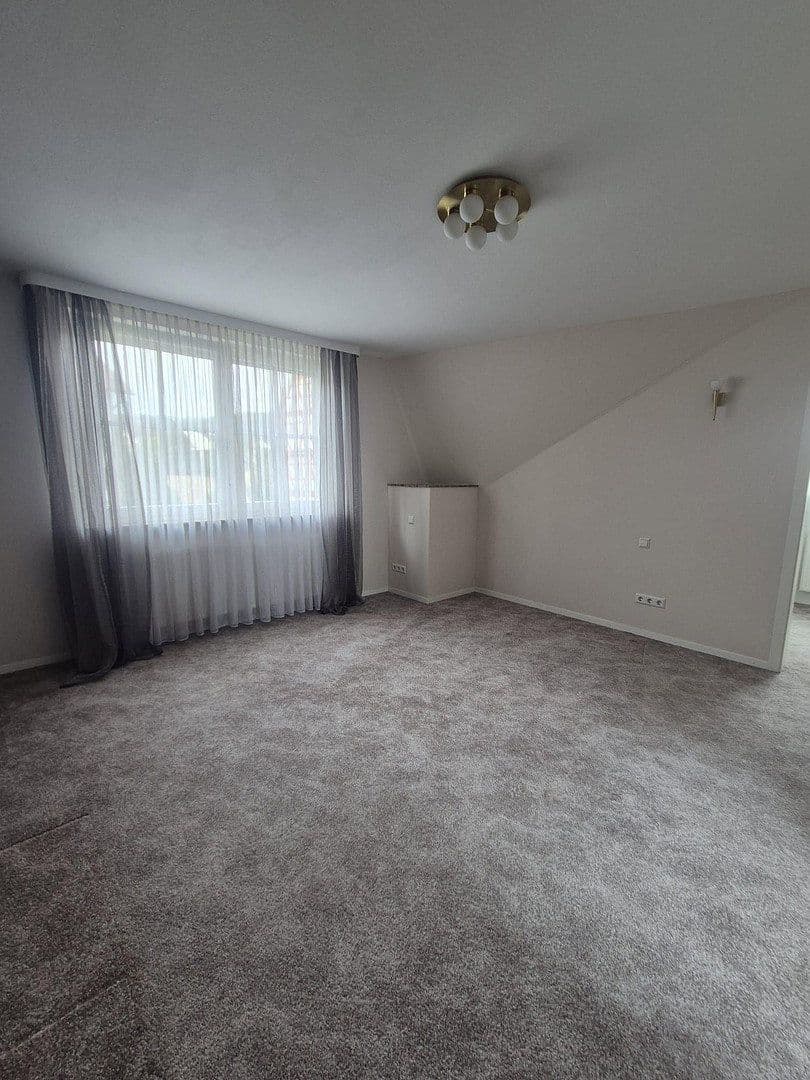 Predaj domu 160 m², pozemok 394 m², Alte Steigstraße 1, Bammental, Bádensko-Wurttembersko Predaj domu 160 m², pozemok 394 m², Alte Steigstraße 1, Bammental, Bádensko-Wurttembersko
