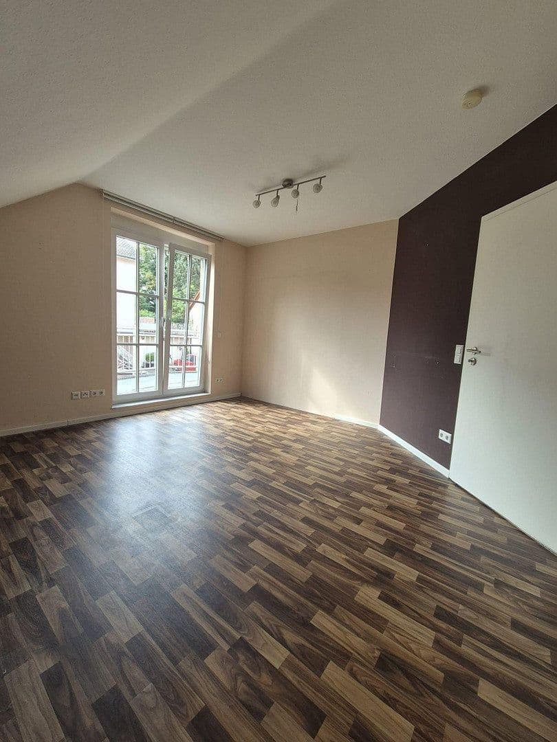 Predaj domu 160 m², pozemok 394 m², Alte Steigstraße 1, Bammental, Bádensko-Wurttembersko Predaj domu 160 m², pozemok 394 m², Alte Steigstraße 1, Bammental, Bádensko-Wurttembersko