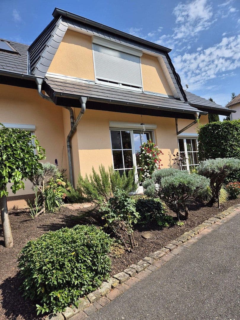 Predaj domu 160 m², pozemok 394 m², Alte Steigstraße 1, Bammental, Bádensko-Wurttembersko Predaj domu 160 m², pozemok 394 m², Alte Steigstraße 1, Bammental, Bádensko-Wurttembersko