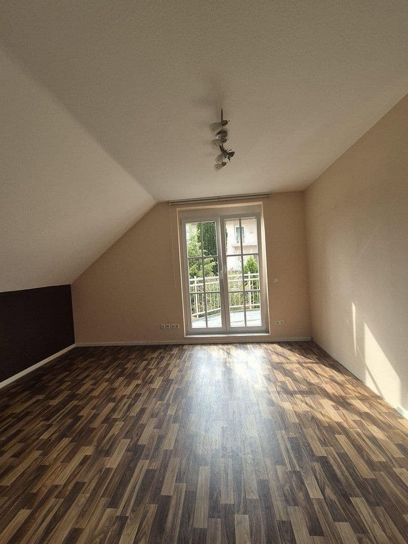Predaj domu 160 m², pozemok 394 m², Alte Steigstraße 1, Bammental, Bádensko-Wurttembersko Predaj domu 160 m², pozemok 394 m², Alte Steigstraße 1, Bammental, Bádensko-Wurttembersko