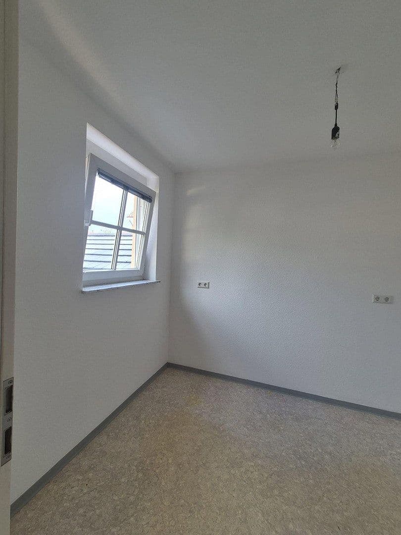 Predaj domu 160 m², pozemok 394 m², Alte Steigstraße 1, Bammental, Bádensko-Wurttembersko Predaj domu 160 m², pozemok 394 m², Alte Steigstraße 1, Bammental, Bádensko-Wurttembersko