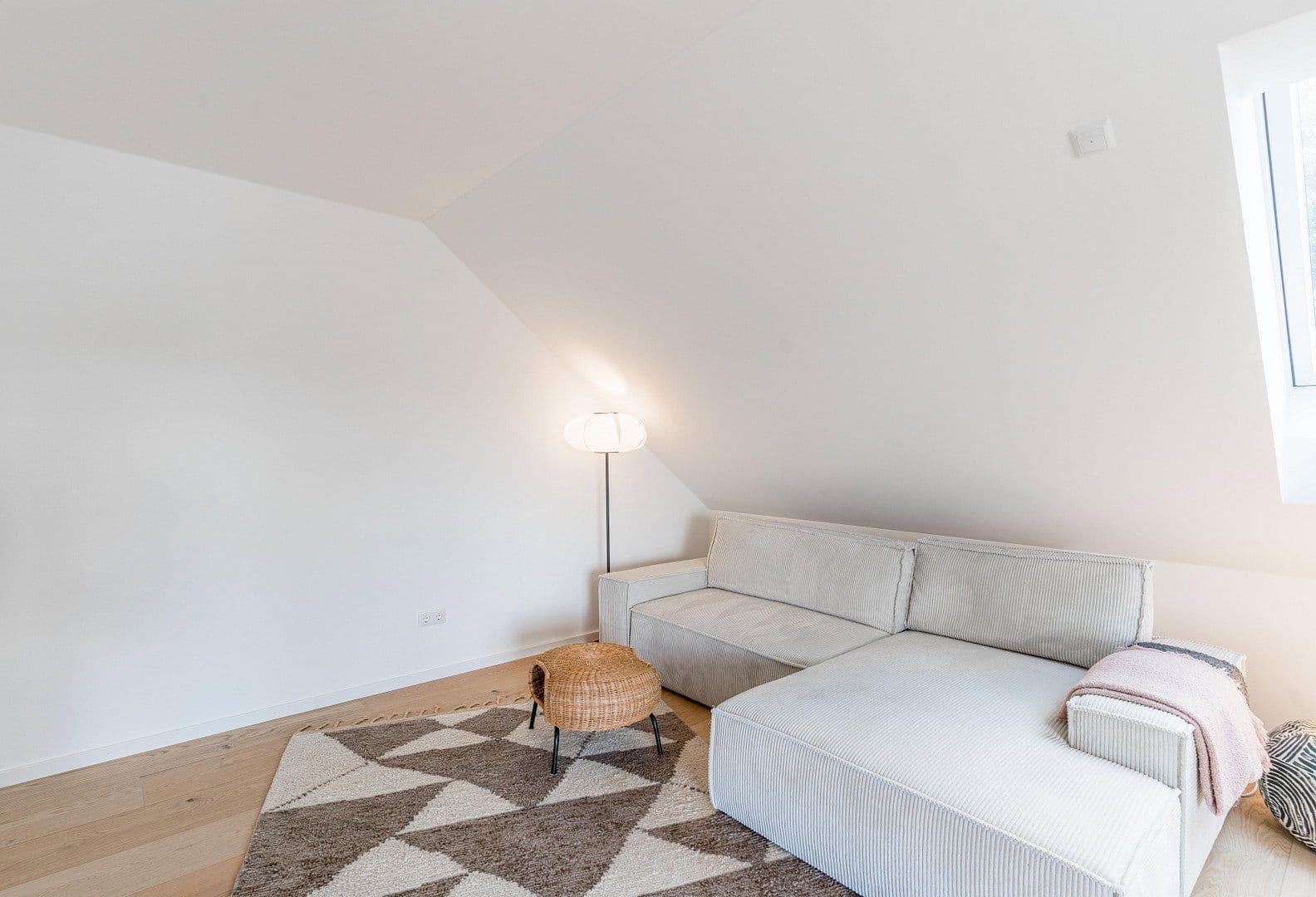 Prenájom bytu 2-izbový 65 m², Nelkenweg 10, Freising, Bavorsko Prenájom bytu 2-izbový 65 m², Nelkenweg 10, Freising, Bavorsko