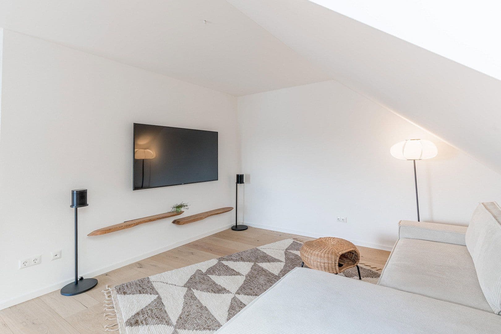 Prenájom bytu 2-izbový 65 m², Nelkenweg 10, Freising, Bavorsko Prenájom bytu 2-izbový 65 m², Nelkenweg 10, Freising, Bavorsko