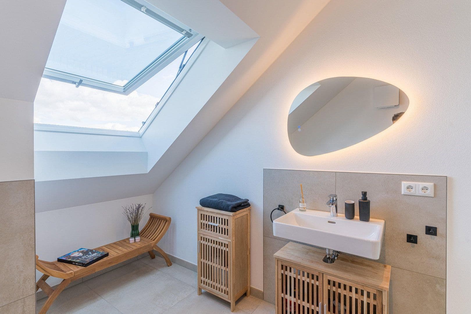 Prenájom bytu 2-izbový 65 m², Nelkenweg 10, Freising, Bavorsko Prenájom bytu 2-izbový 65 m², Nelkenweg 10, Freising, Bavorsko