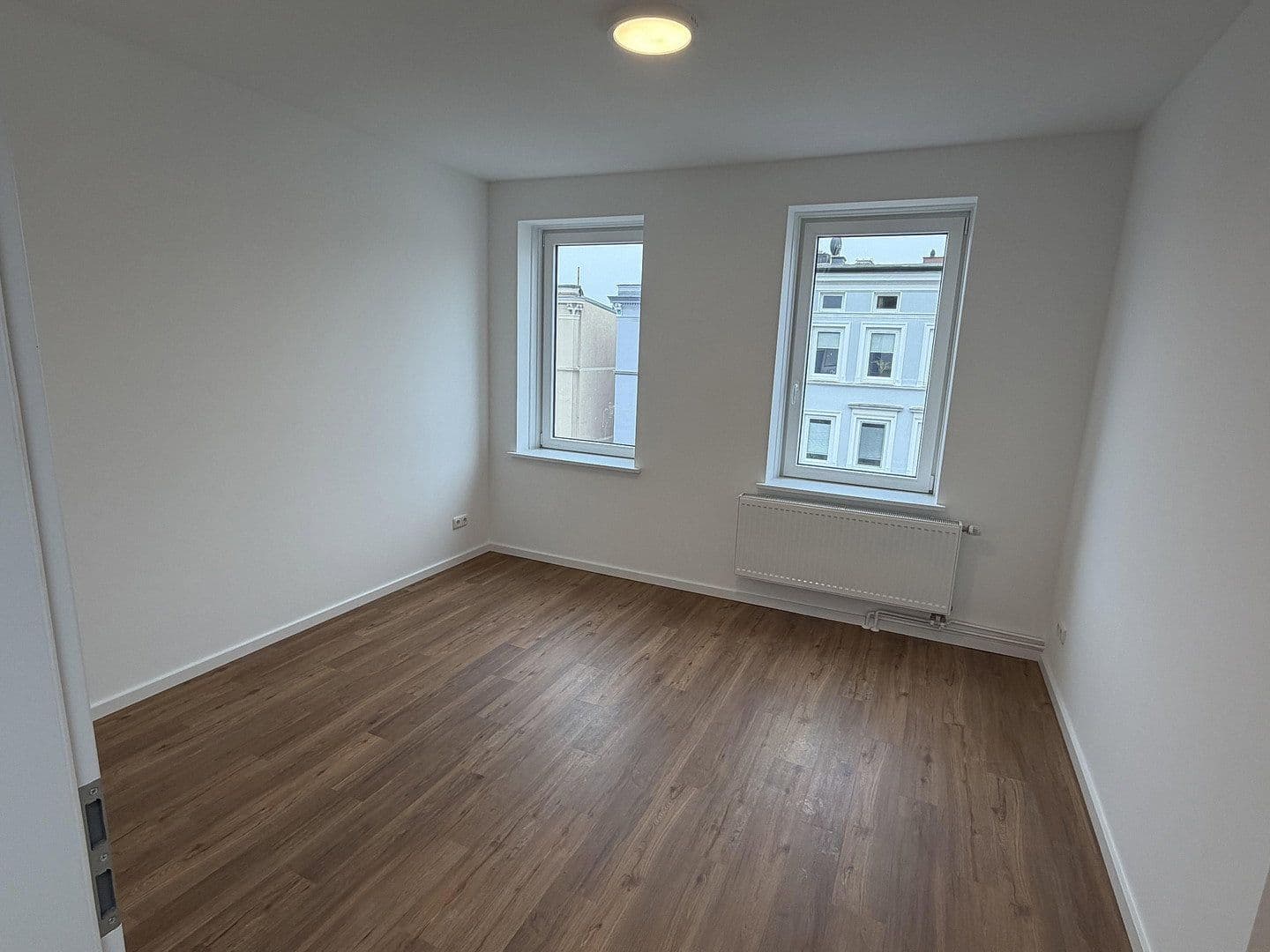 Predaj domu 217 m², pozemok 180 m², Lübeck, Šlezvicko-Holštajnsko Predaj domu 217 m², pozemok 180 m², Lübeck, Šlezvicko-Holštajnsko