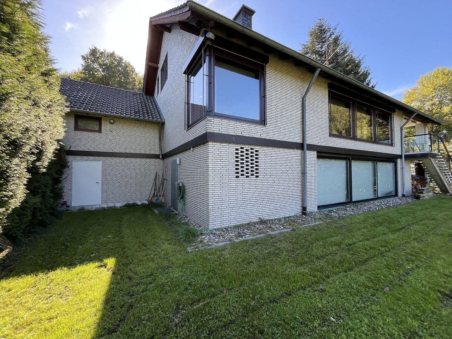 Predaj domu 350 m², pozemok 2.540 m², Overath, Severné Porýnie - Westfálsko Predaj domu 350 m², pozemok 2.540 m², Overath, Severné Porýnie - Westfálsko