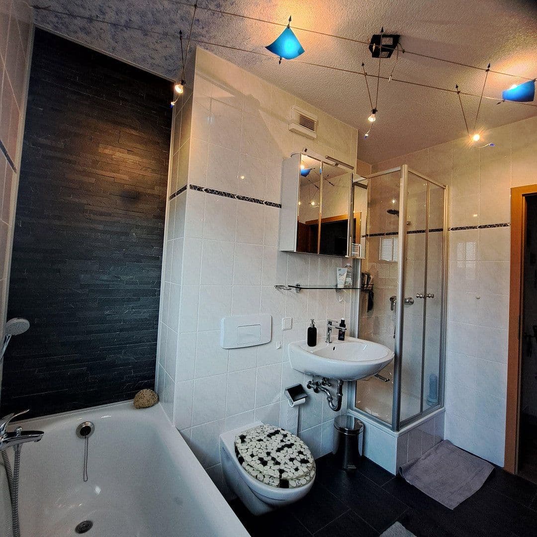 Predaj domu 125 m², pozemok 166 m², Brackenheim, Bádensko-Wurttembersko Predaj domu 125 m², pozemok 166 m², Brackenheim, Bádensko-Wurttembersko