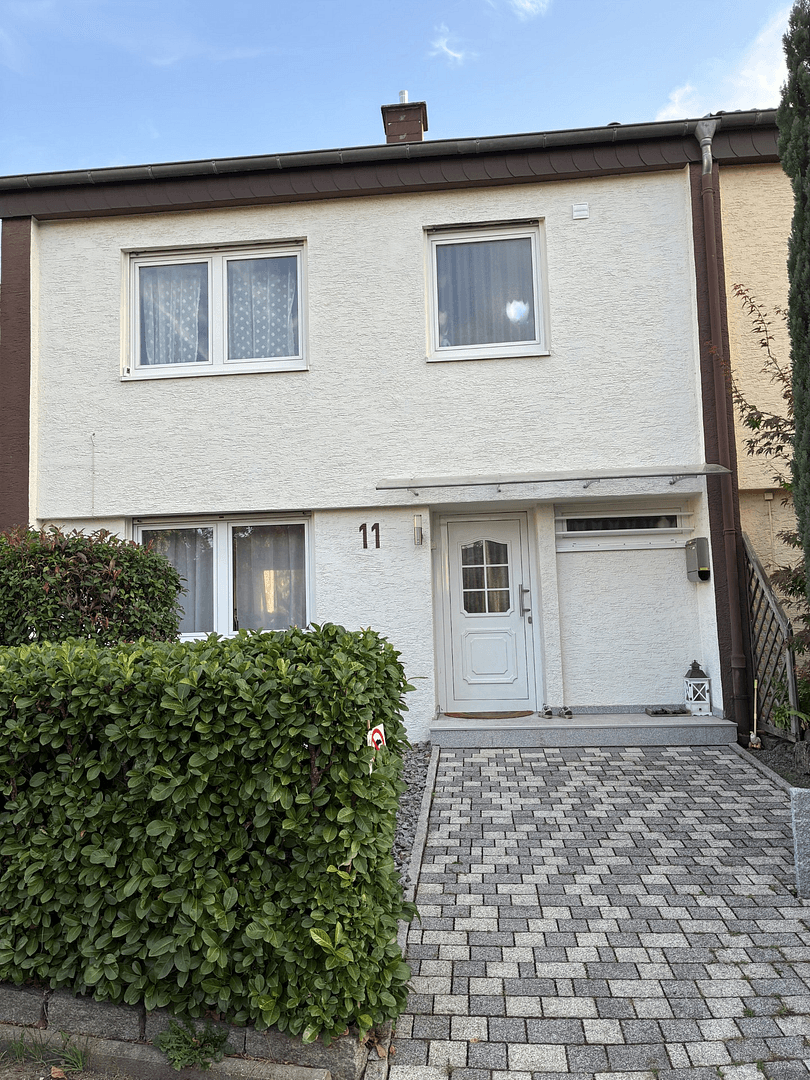 Predaj domu 91 m², pozemok 323 m², Sinsheim, Bádensko-Wurttembersko Predaj domu 91 m², pozemok 323 m², Sinsheim, Bádensko-Wurttembersko