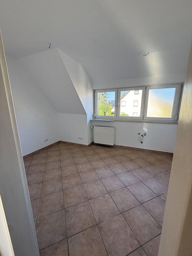 Prenájom bytu 3-izbový 84 m², Kalchreuth, Bavorsko Prenájom bytu 3-izbový 84 m², Kalchreuth, Bavorsko