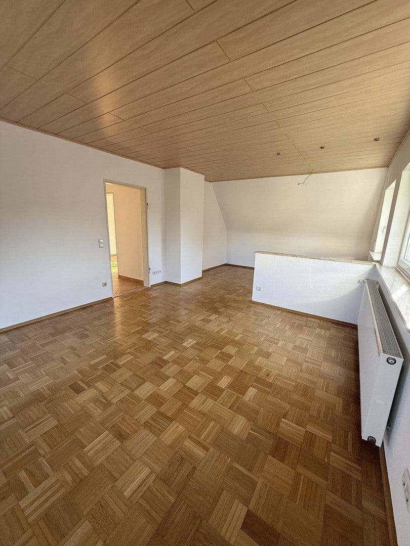 Prenájom bytu 3-izbový 84 m², Kalchreuth, Bavorsko Prenájom bytu 3-izbový 84 m², Kalchreuth, Bavorsko