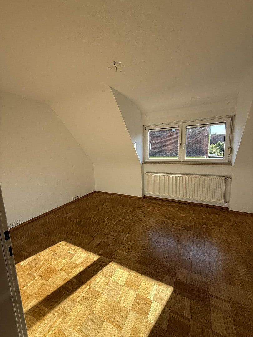 Prenájom bytu 3-izbový 84 m², Kalchreuth, Bavorsko Prenájom bytu 3-izbový 84 m², Kalchreuth, Bavorsko