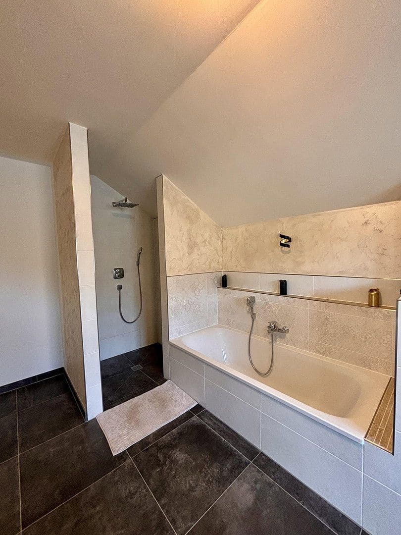 Predaj domu 168 m², pozemok 700 m², Ostring, Neuenhagen bei Berlin, Brandenbursko Predaj domu 168 m², pozemok 700 m², Ostring, Neuenhagen bei Berlin, Brandenbursko