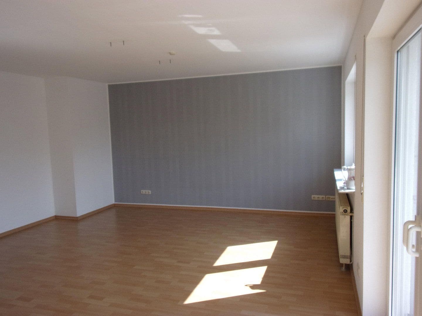 Prenájom bytu 3-izbový 92 m², Im Hohlweg 36, Sulzbach (Taunus), Hesensko Prenájom bytu 3-izbový 92 m², Im Hohlweg 36, Sulzbach (Taunus), Hesensko