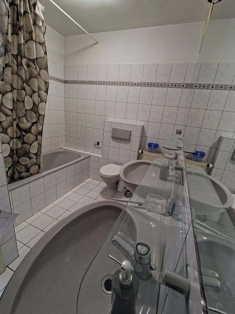 Prenájom bytu 3-izbový 92 m², Im Hohlweg 36, Sulzbach (Taunus), Hesensko Prenájom bytu 3-izbový 92 m², Im Hohlweg 36, Sulzbach (Taunus), Hesensko