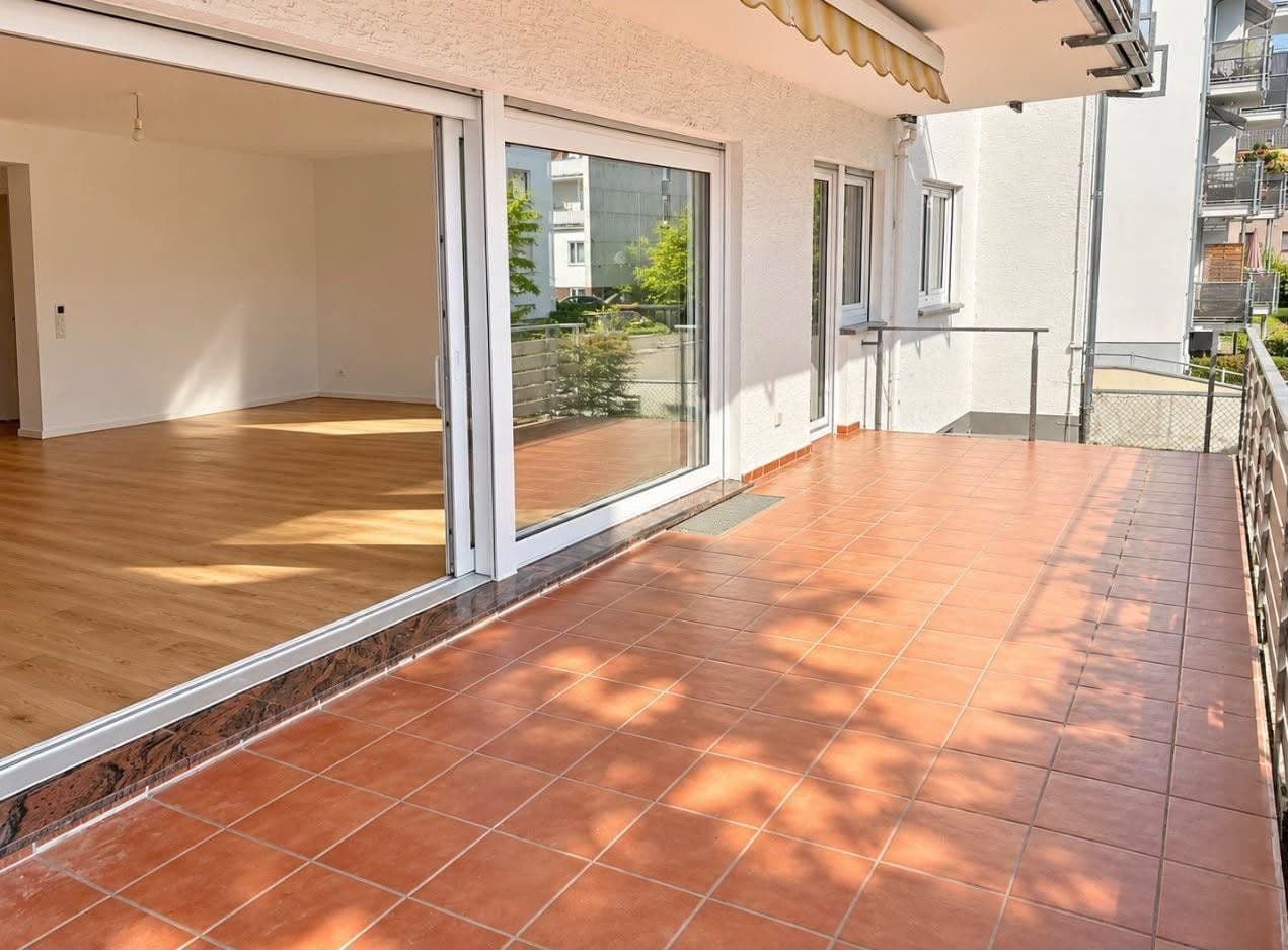 Prenájom bytu 4-izbový 111 m², Maintal, Hesensko Prenájom bytu 4-izbový 111 m², Maintal, Hesensko