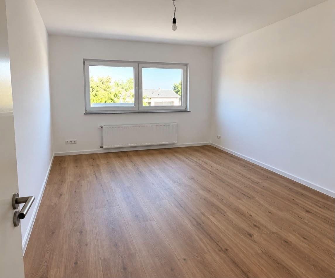 Prenájom bytu 4-izbový 111 m², Maintal, Hesensko Prenájom bytu 4-izbový 111 m², Maintal, Hesensko