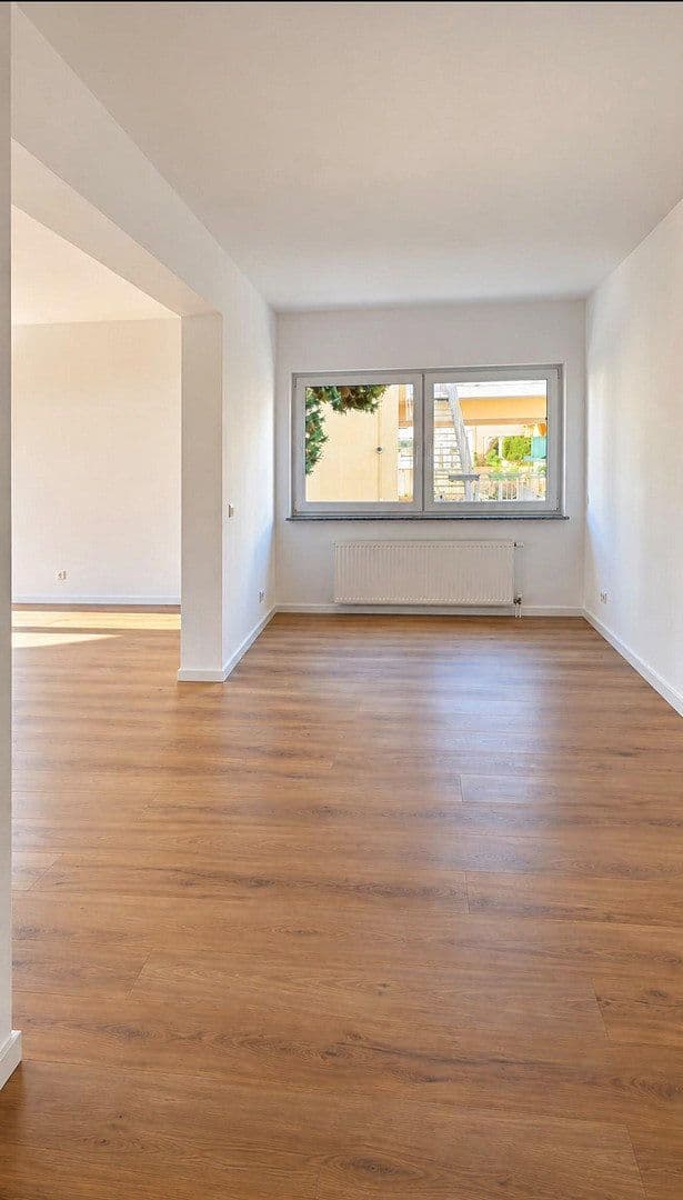 Prenájom bytu 4-izbový 111 m², Maintal, Hesensko Prenájom bytu 4-izbový 111 m², Maintal, Hesensko