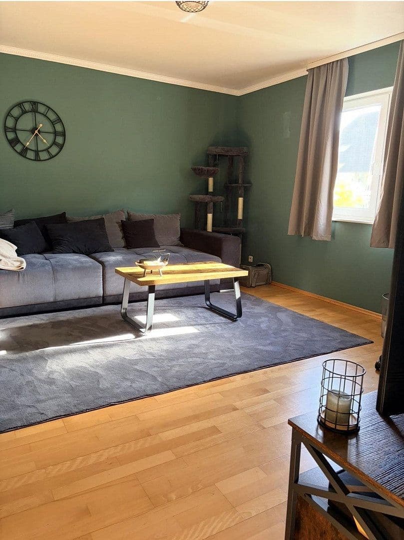 Prenájom bytu 3-izbový 68 m², Steimel, Porýnie-Falcko Prenájom bytu 3-izbový 68 m², Steimel, Porýnie-Falcko