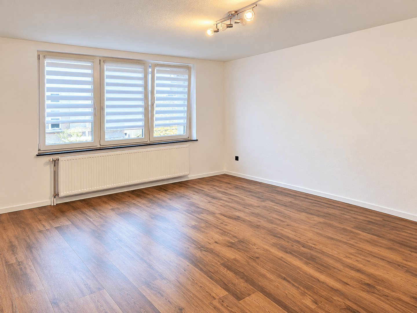 Prenájom bytu 2-izbový 55 m², Gabelsbergerstr. 5, Duisburg, Severné Porýnie - Westfálsko Prenájom bytu 2-izbový 55 m², Gabelsbergerstr. 5, Duisburg, Severné Porýnie - Westfálsko