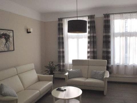 Predaj domu 303 m², pozemok 4.360 m², Stahnsdorf, Brandenbursko Predaj domu 303 m², pozemok 4.360 m², Stahnsdorf, Brandenbursko