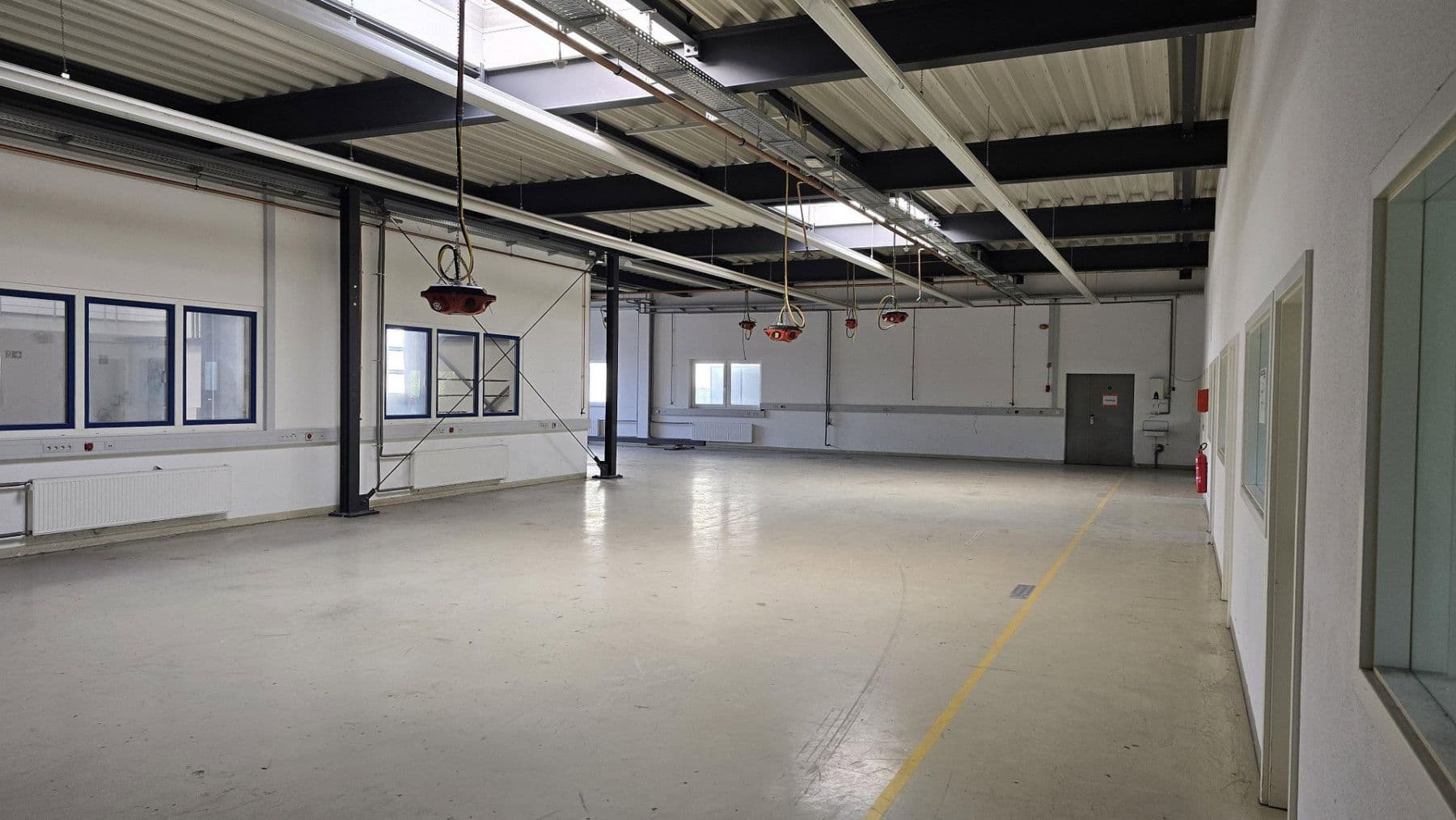 Prenájom nebytového priestoru 3.200 m², Steinung 3/1, Jettingen, Bádensko-Wurttembersko Prenájom nebytového priestoru 3.200 m², Steinung 3/1, Jettingen, Bádensko-Wurttembersko