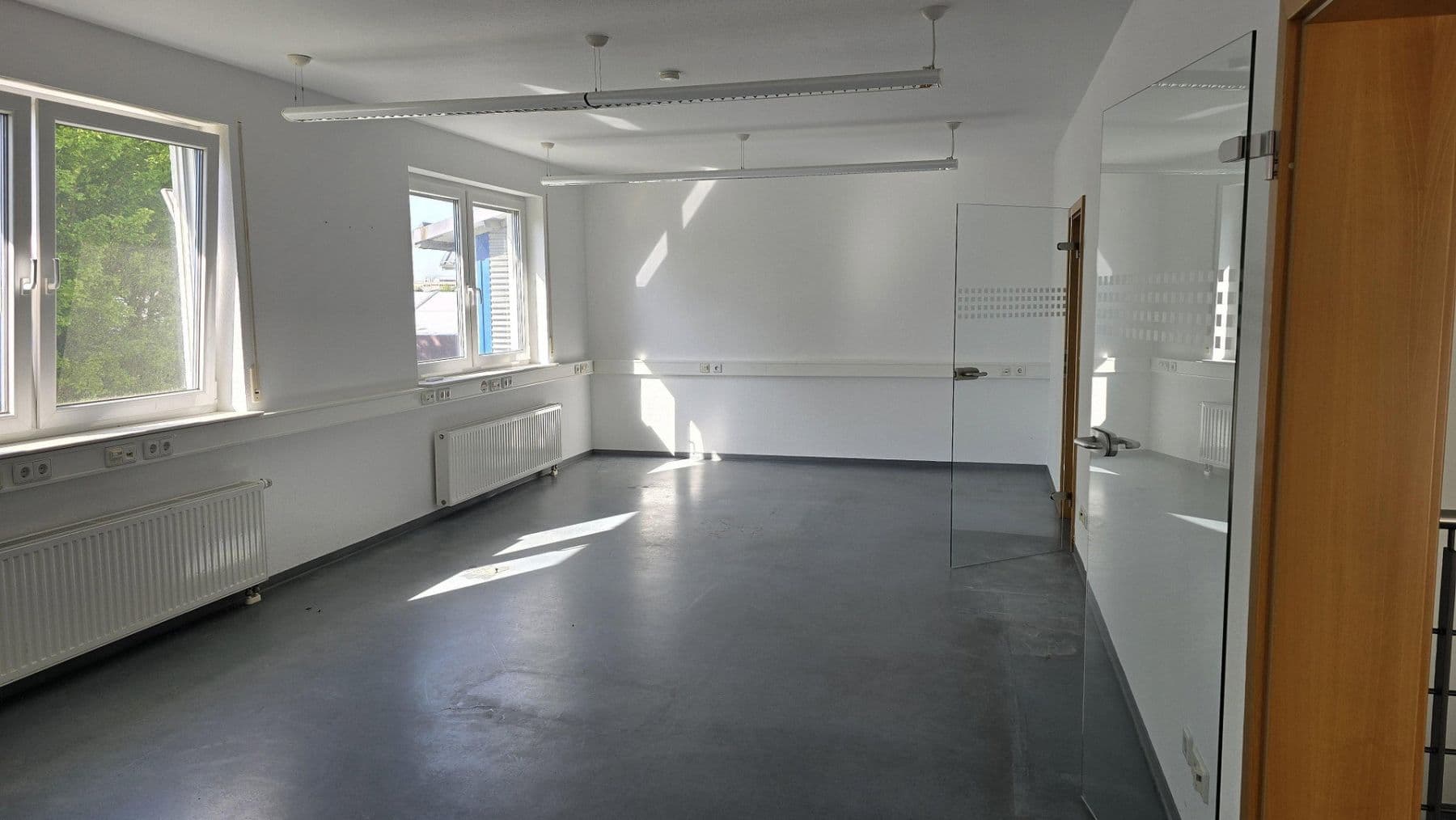 Prenájom nebytového priestoru 3.200 m², Steinung 3/1, Jettingen, Bádensko-Wurttembersko Prenájom nebytového priestoru 3.200 m², Steinung 3/1, Jettingen, Bádensko-Wurttembersko