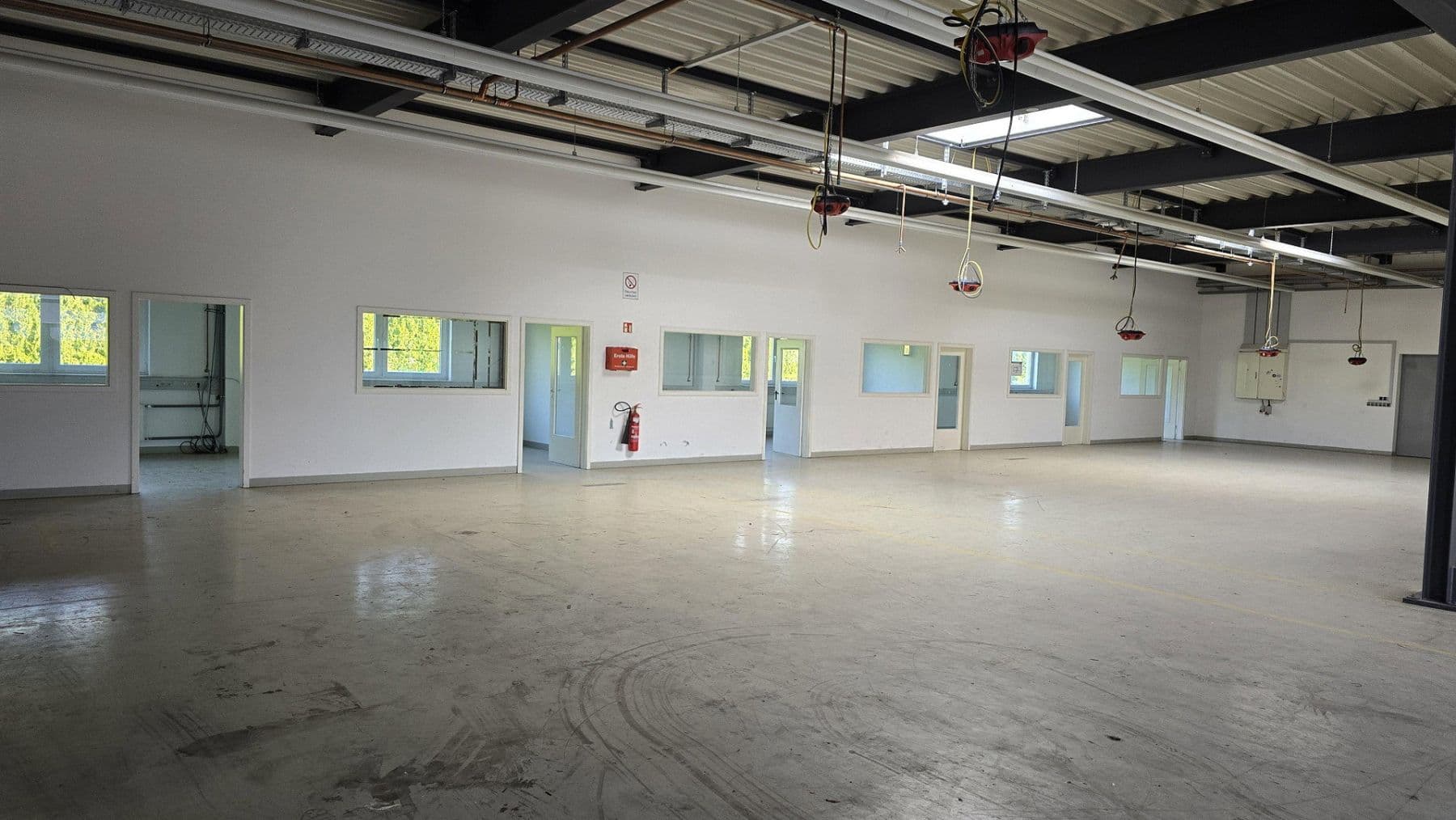 Prenájom nebytového priestoru 3.200 m², Steinung 3/1, Jettingen, Bádensko-Wurttembersko Prenájom nebytového priestoru 3.200 m², Steinung 3/1, Jettingen, Bádensko-Wurttembersko