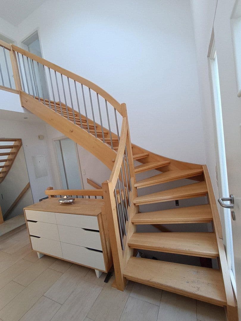 Predaj domu 146 m², pozemok 705 m², Remchingen, Bádensko-Wurttembersko Predaj domu 146 m², pozemok 705 m², Remchingen, Bádensko-Wurttembersko