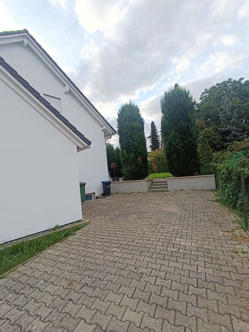 Predaj domu 146 m², pozemok 705 m², Remchingen, Bádensko-Wurttembersko Predaj domu 146 m², pozemok 705 m², Remchingen, Bádensko-Wurttembersko