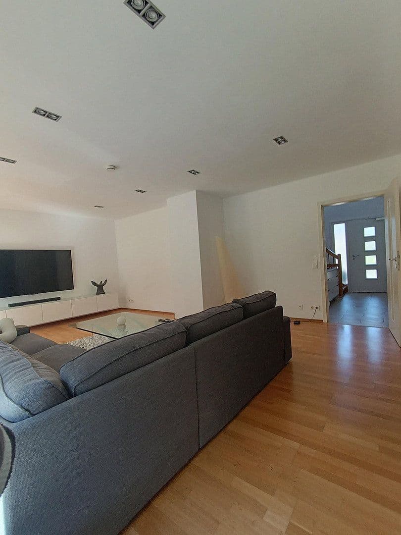 Predaj domu 146 m², pozemok 705 m², Remchingen, Bádensko-Wurttembersko Predaj domu 146 m², pozemok 705 m², Remchingen, Bádensko-Wurttembersko