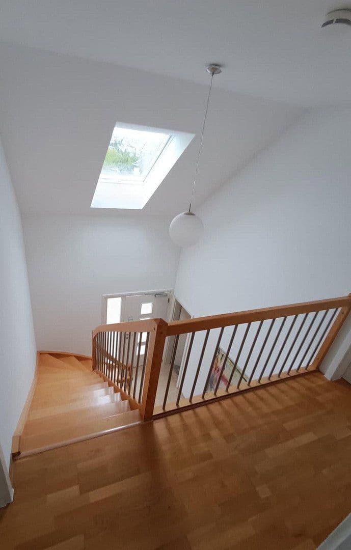Predaj domu 146 m², pozemok 705 m², Remchingen, Bádensko-Wurttembersko Predaj domu 146 m², pozemok 705 m², Remchingen, Bádensko-Wurttembersko