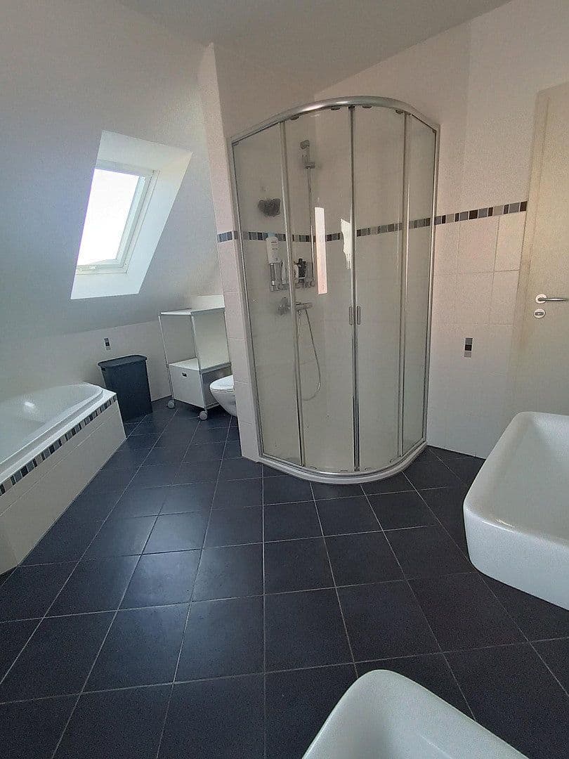 Predaj domu 146 m², pozemok 705 m², Remchingen, Bádensko-Wurttembersko Predaj domu 146 m², pozemok 705 m², Remchingen, Bádensko-Wurttembersko